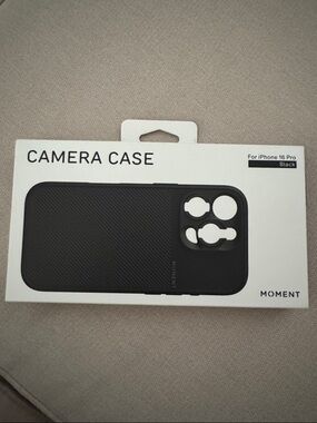 Moment iPhone 16 Pro Camera Case